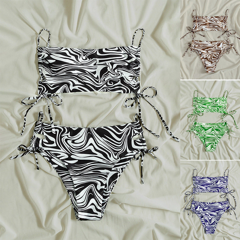 Damen Bikiniset mit verstellbaren Schnürdetails und maritimen Wellenmuster Echo Archiv