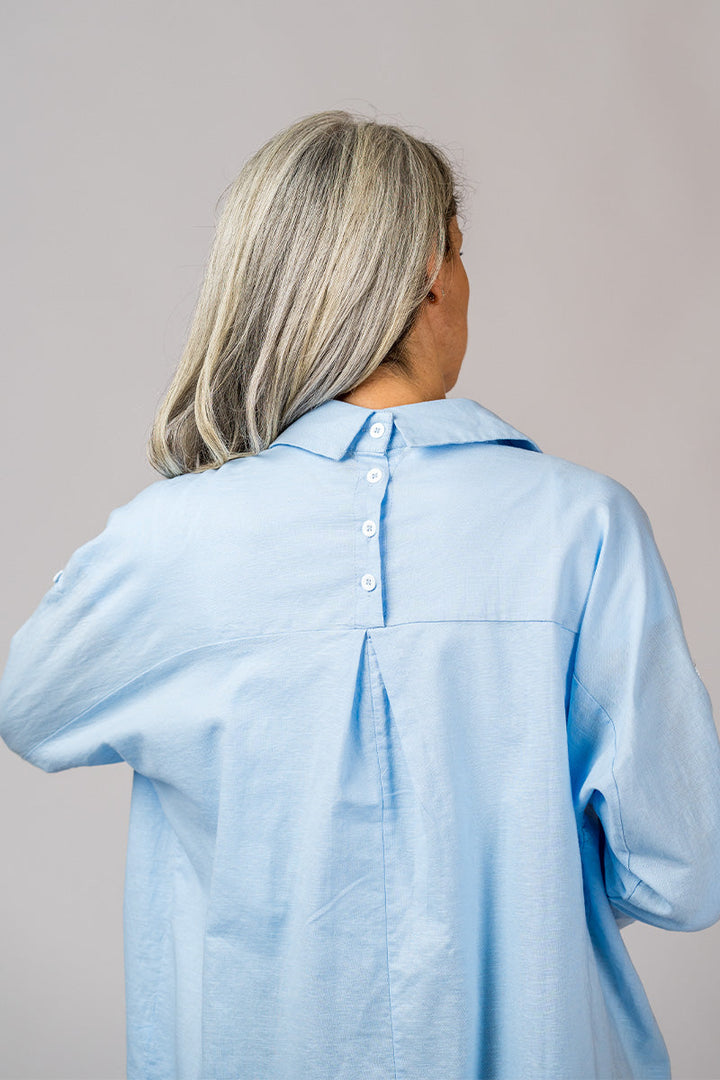 Överdimensionerad blus - Långärmad - Lös passform - Skjorta med knappar - Oversized skjorta för kvinnor-Eva Jonsson