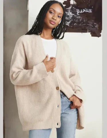 Oversized Cardigan | Knäppt | V-ringad | Stickad Chunky Cardigan | Damstickat-Eva Jonsson