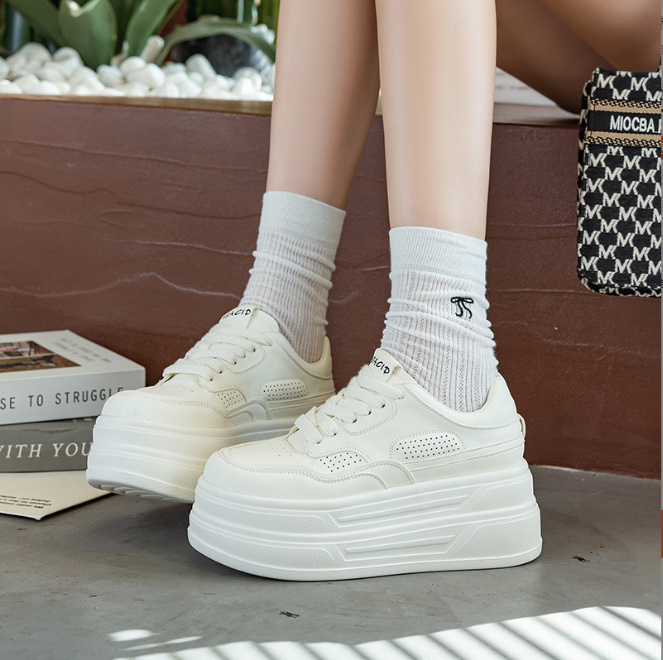 Plattformssneakers – Snörning – Plateau – Vita sneakers – Dam sneakers-Eva Jonsson