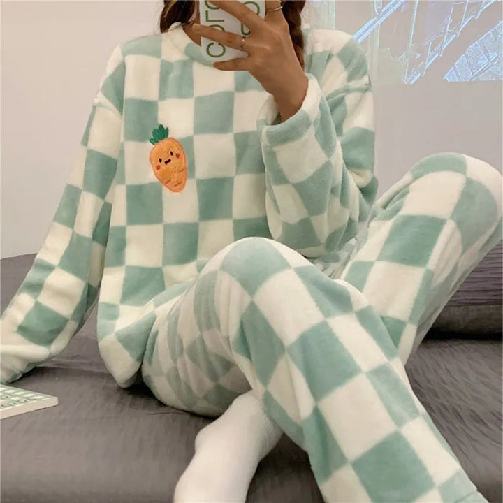 Pyjamas i fleece - fluffig - långärmad - vinterpyjamas för kvinnor - loungewear-Eva Jonsson
