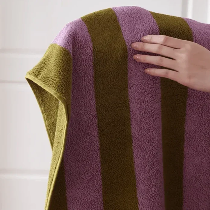 Retro Randig Handduk (Chunky)-Eva Jonsson