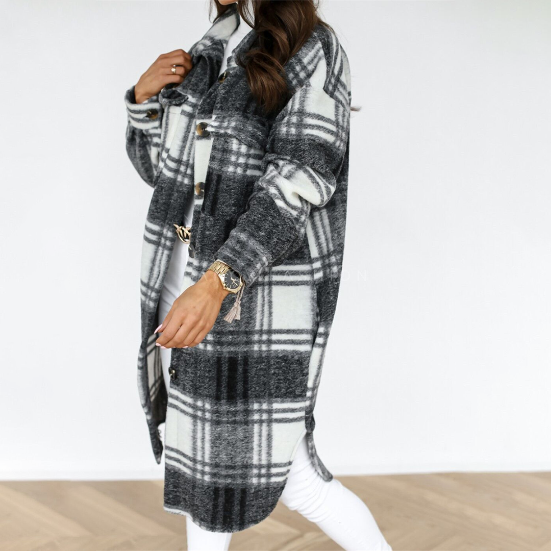 Rutig kappa - Oversized - Knappslå - Ullkappa - Damjacka-Eva Jonsson