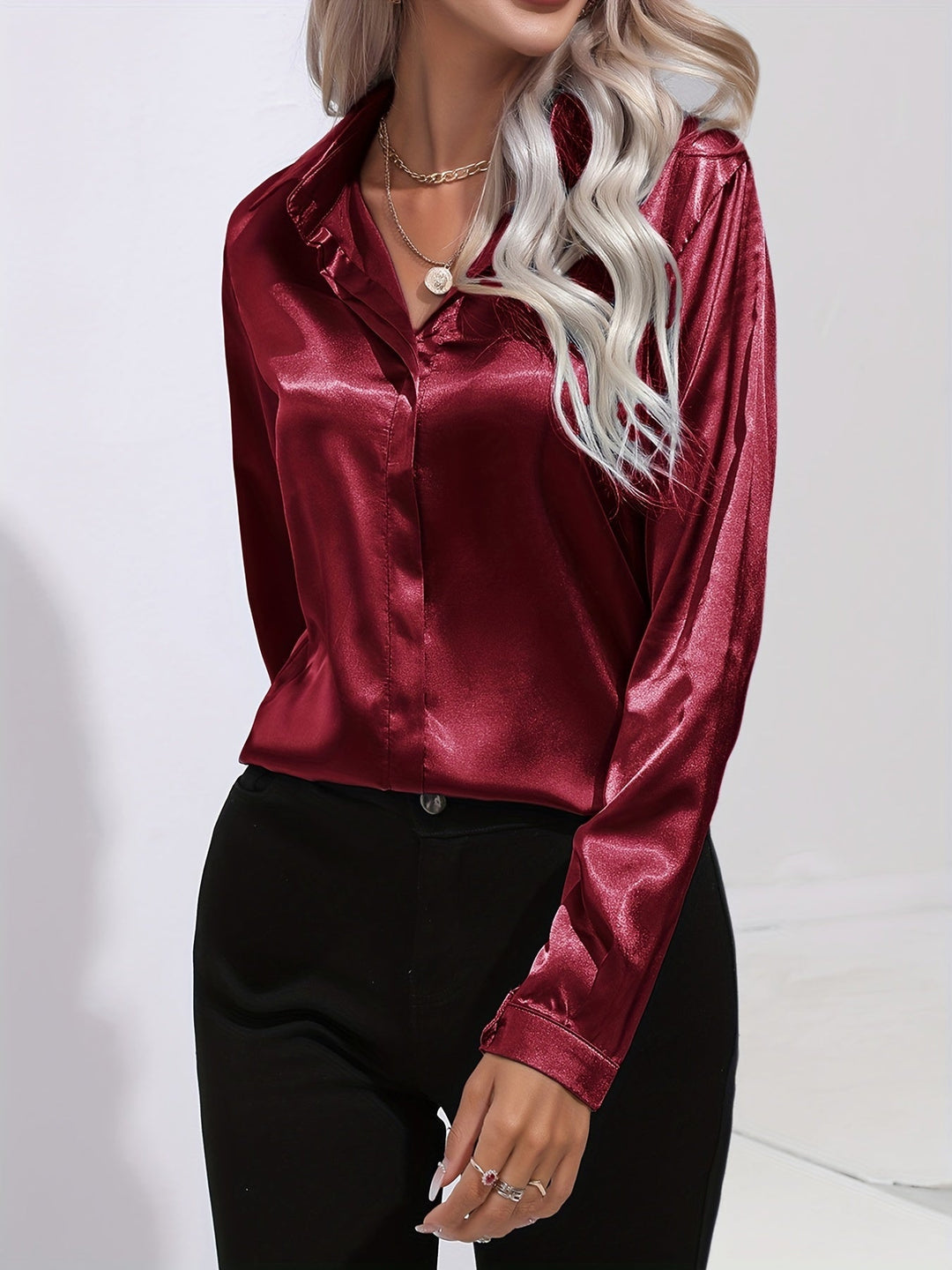Satin Blouse - Glänsande Långärmad Skjorta med Knappar för Kvinnor-Eva Jonsson