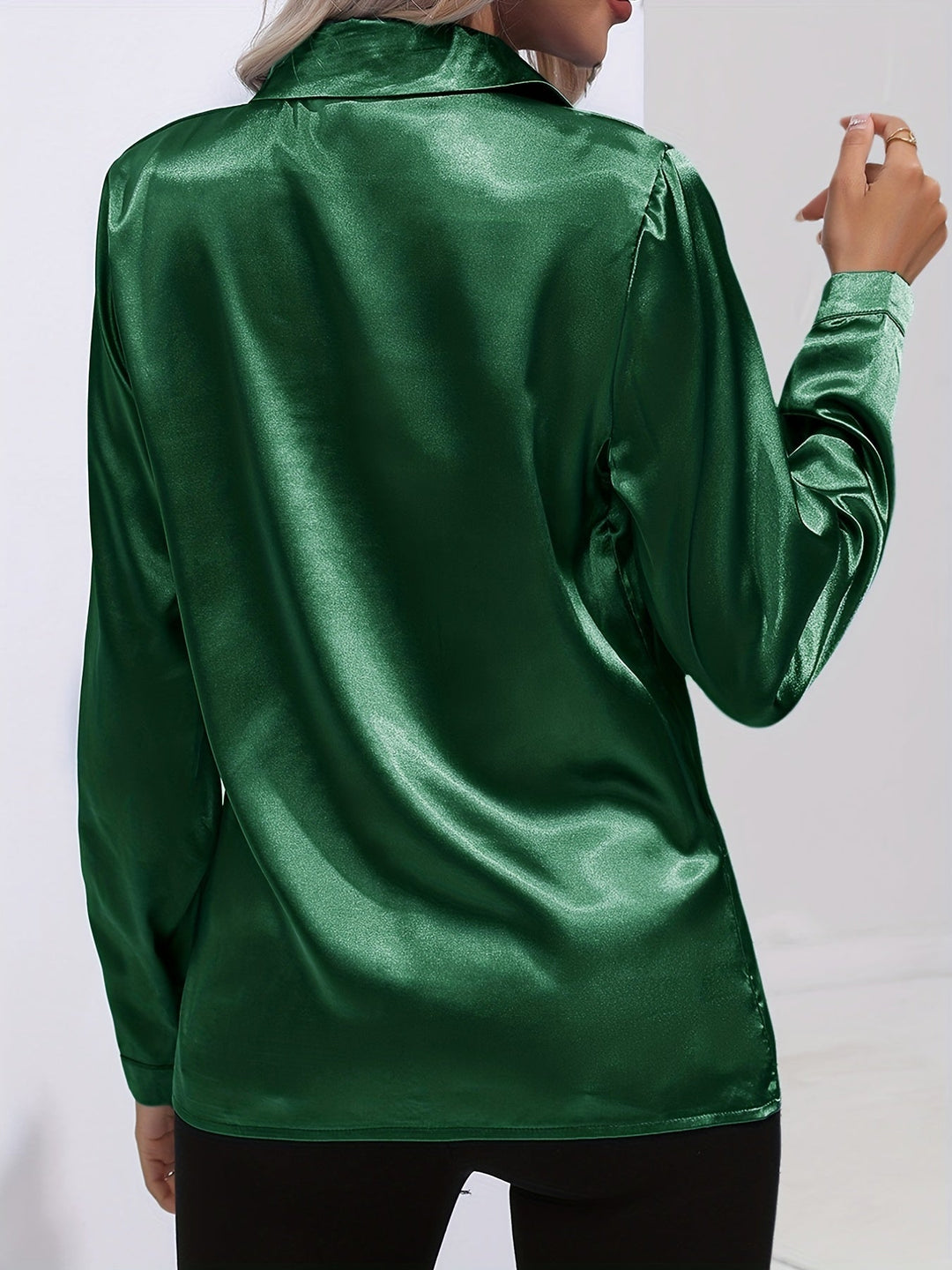Satin Blouse - Glänsande Långärmad Skjorta med Knappar för Kvinnor-Eva Jonsson