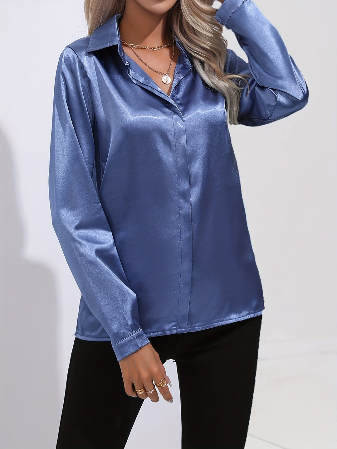 Satin Blouse - Glänsande Långärmad Skjorta med Knappar för Kvinnor-Eva Jonsson