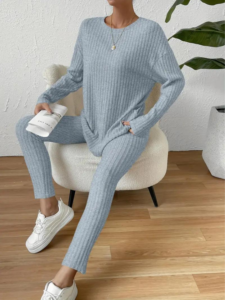 Selena matchande set | Tvådelat, stickat loungewear-set för kvinnor-Eva Jonsson