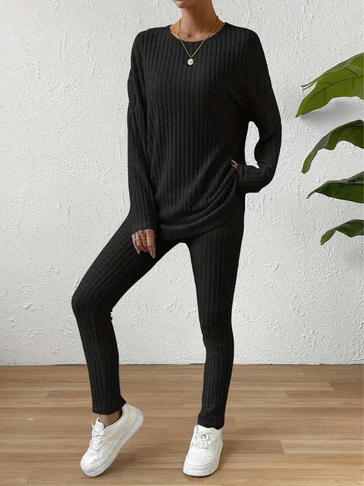 Selena matchande set | Tvådelat, stickat loungewear-set för kvinnor-Eva Jonsson