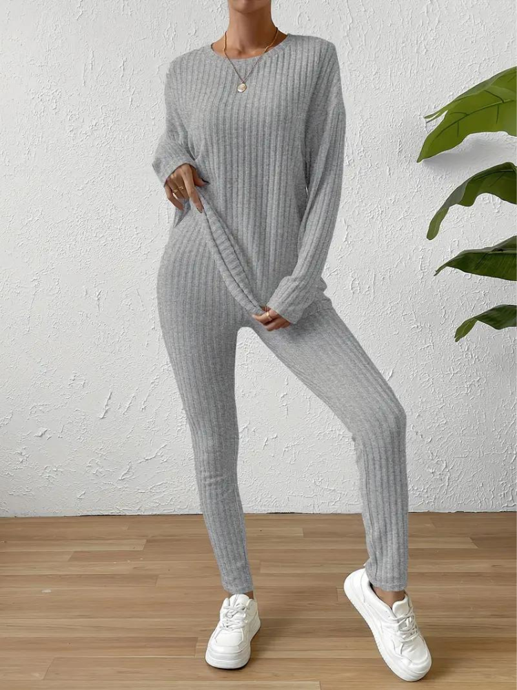 Selena matchande set | Tvådelat, stickat loungewear-set för kvinnor-Eva Jonsson