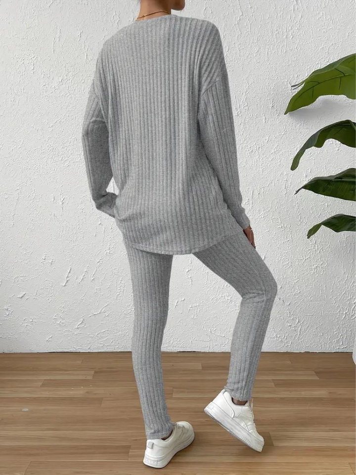 Selena matchande set | Tvådelat, stickat loungewear-set för kvinnor-Eva Jonsson