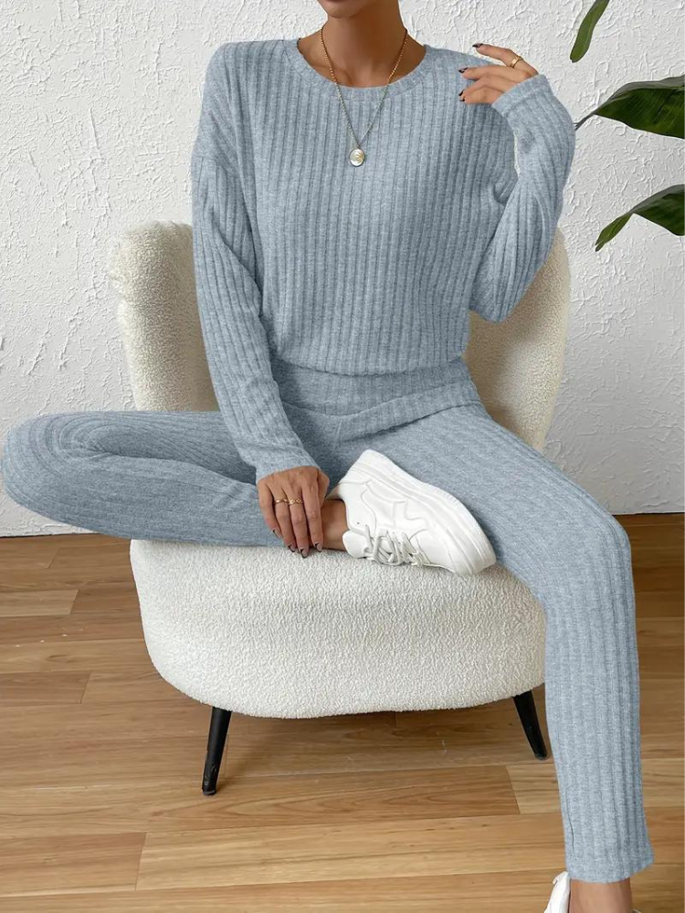 Selena matchande set | Tvådelat, stickat loungewear-set för kvinnor-Eva Jonsson