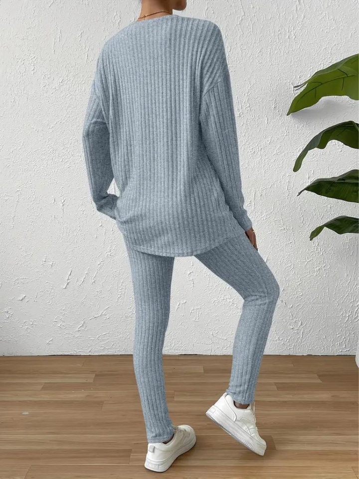 Selena matchande set | Tvådelat, stickat loungewear-set för kvinnor-Eva Jonsson