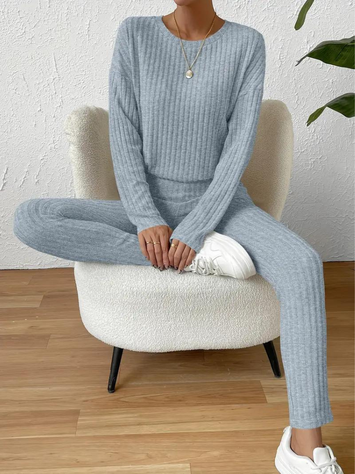 Selena matchande set | Tvådelat, stickat loungewear-set för kvinnor-Eva Jonsson