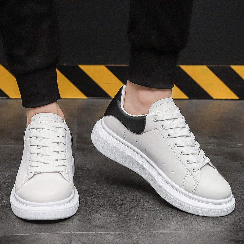 Sneakers för Herrar | Snörning | Vardagliga | Slip-On Sneakers | Vita Sneakers-Eva Jonsson