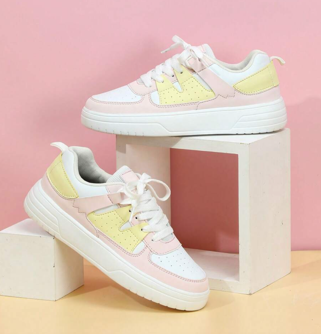 Sneakers för kvinnor - Bekväma - Snörning - Skate skor - Casual Sneakers-Eva Jonsson