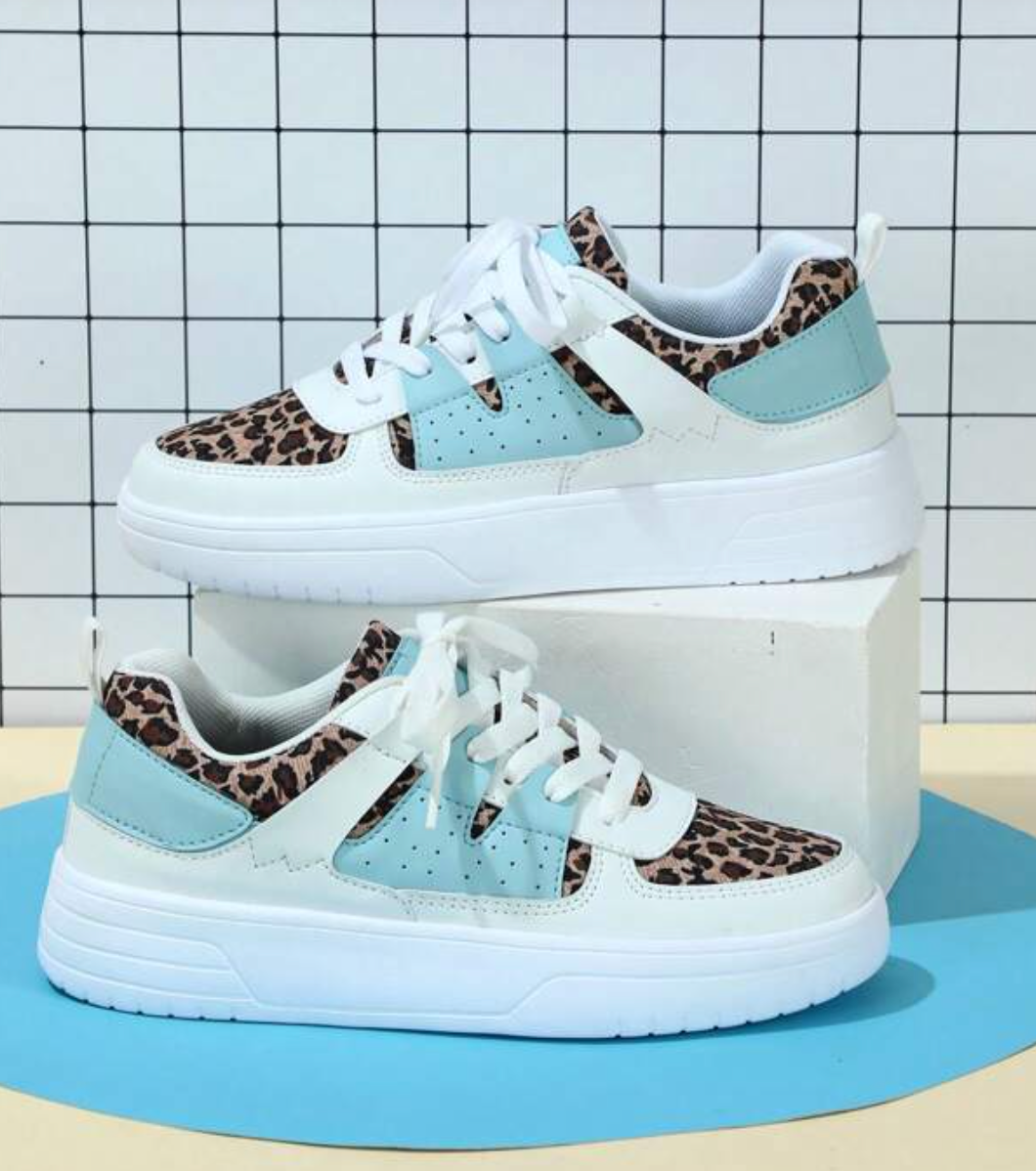 Sneakers för kvinnor - Bekväma - Snörning - Skate skor - Casual Sneakers-Eva Jonsson