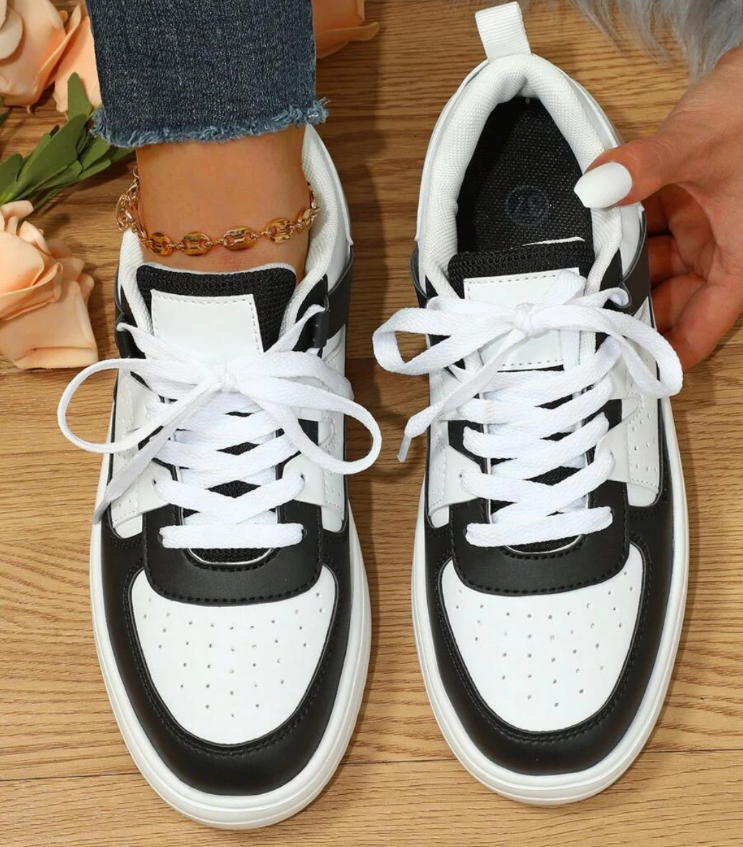Sneakers för kvinnor - Bekväma - Snörning - Skate skor - Casual Sneakers-Eva Jonsson