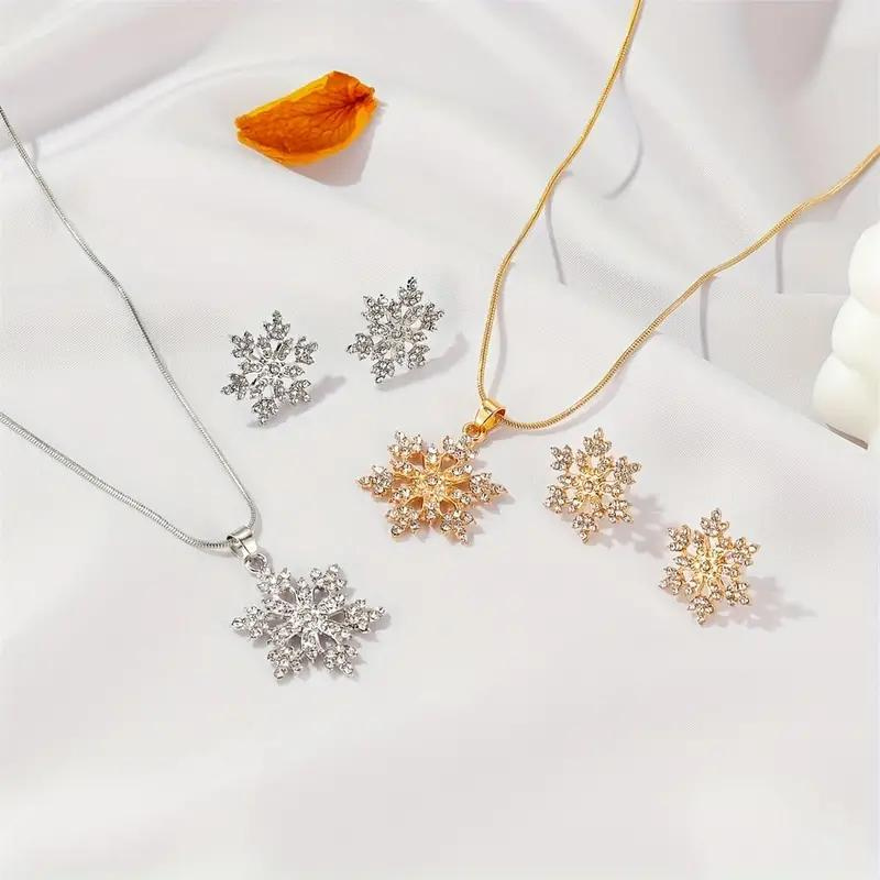 Snöflinga smyckesuppsättning | Vackert set med örhängen och halsband för kvinnor-Eva Jonsson