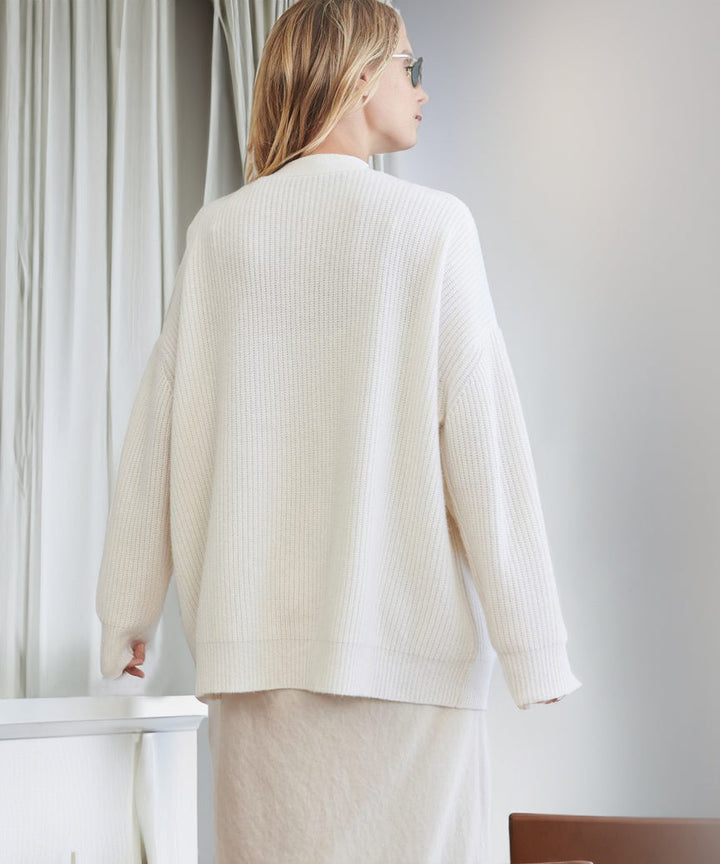 Stickad kofta | Oversized | V-ringad | Kofta i kashmir | Damkofta-Eva Jonsson