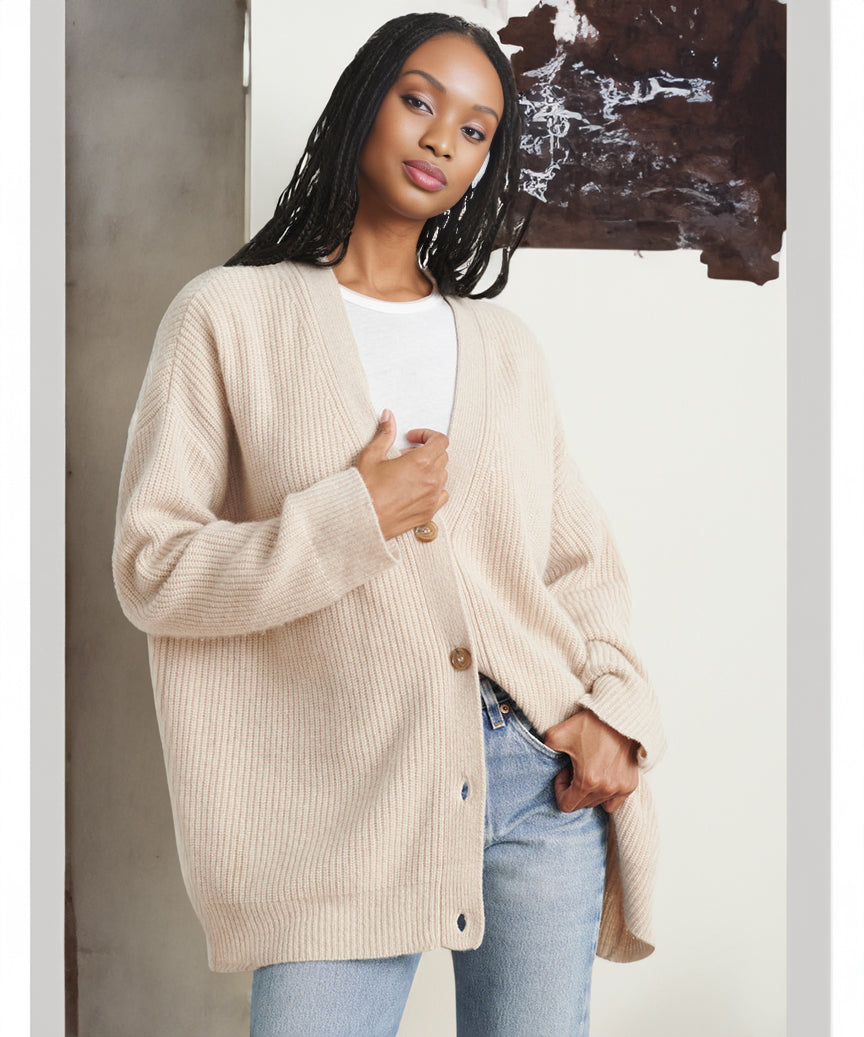 Stickad kofta | Oversized | V-ringad | Kofta i kashmir | Damkofta-Eva Jonsson