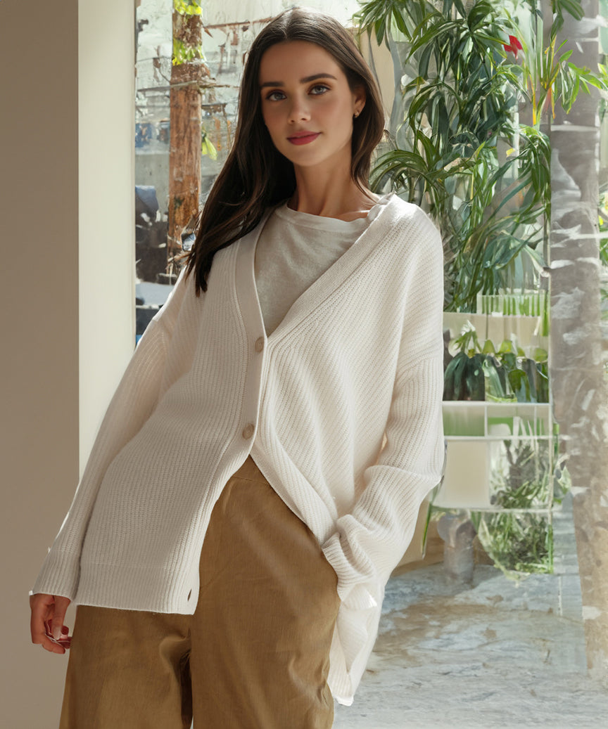 Stickad kofta | Oversized | V-ringad | Kofta i kashmir | Damkofta-Eva Jonsson