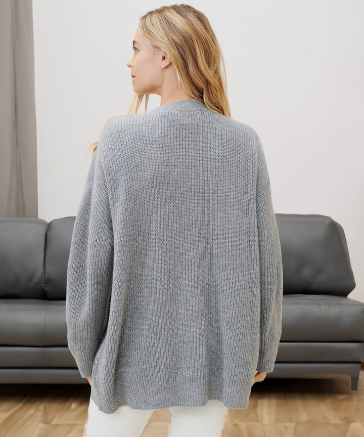 Stickad kofta | Oversized | V-ringad | Kofta i kashmir | Damkofta-Eva Jonsson