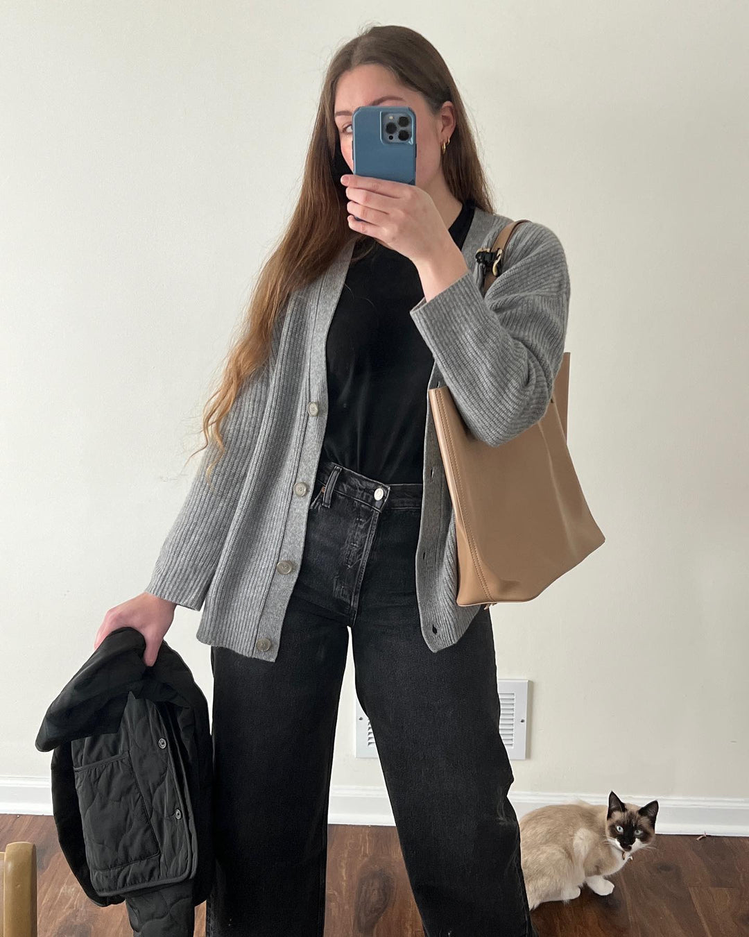 Stickad kofta | Oversized | V-ringad | Kofta i kashmir | Damkofta-Eva Jonsson