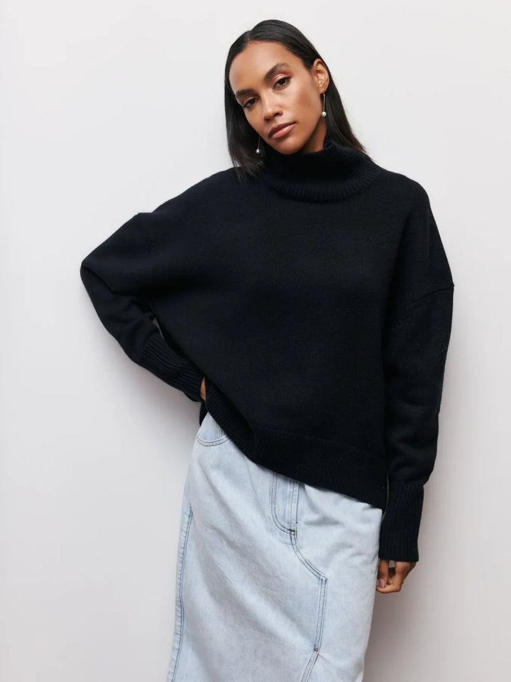 Stickad sköldpaddshals - Oversized - Loose Fit - Sköldpaddshalsad tröja - Damtröjor-Eva Jonsson