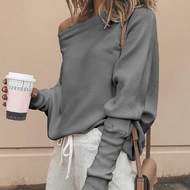 Stickad tröja | Fladdermusärm | Lös passform | Off-Shoulder tröja | Damkläder-Eva Jonsson