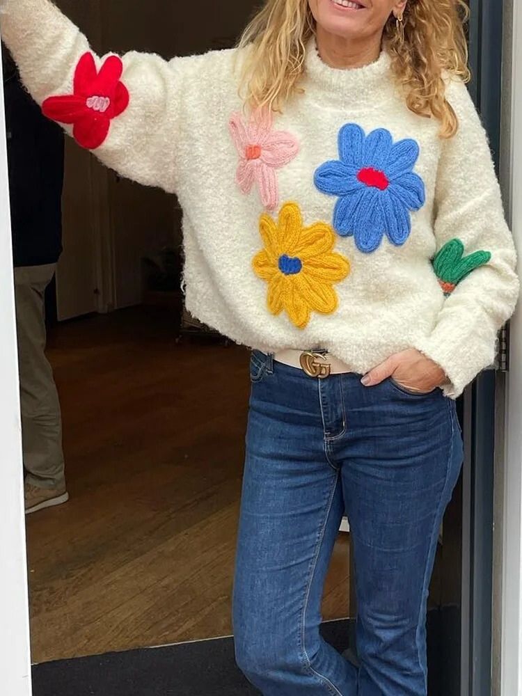 Stickad tröja - Höghalsad vit blommig tröja för kvinnor-Eva Jonsson