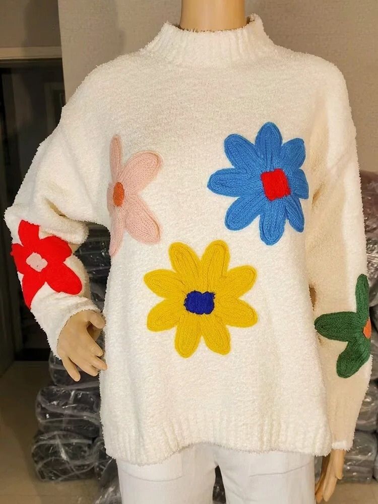 Stickad tröja - Höghalsad vit blommig tröja för kvinnor-Eva Jonsson