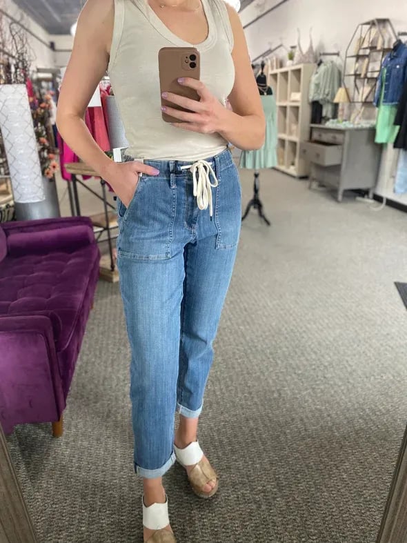Stretchjeans – Damjeans med elastisk midja och dragsko i denim-Eva Jonsson