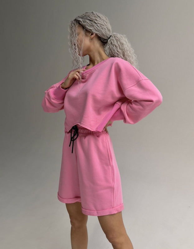 Tjejers avslappnade sweatshirt- och shortsset med dragsko och färggård design-Eva Jonsson
