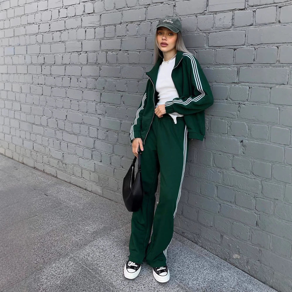 Tjejers sportiga velour träningsdräkt med hög krage och elegant dragkedja Mirla-Eva Jonsson