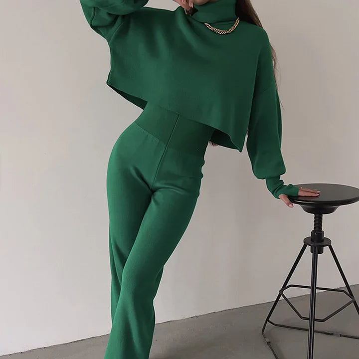 Tvådelat set i trikå - Sköldpaddshalsad byxa med hög midja och vida ben för kvinnor Co-Ord Set-Eva Jonsson