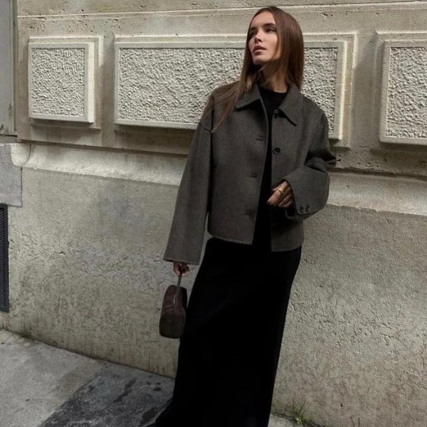 Ulljacka | Enkelknäppt | Löst sittande | Kort ullrock | Trenchcoat i ull för damer-Eva Jonsson