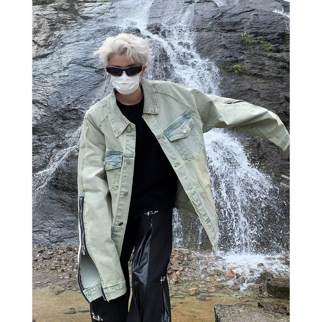 Unisex casual oversized jeansjacka med unik skärning och praktiska fickor Mirla-Eva Jonsson