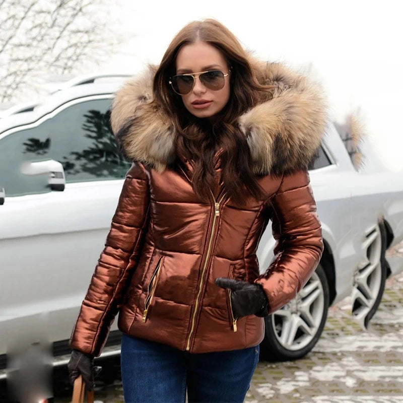 Vadderad jacka - Glansig - Dragkedja - Kappa med pälskrage - Vinterjacka för dam-Eva Jonsson