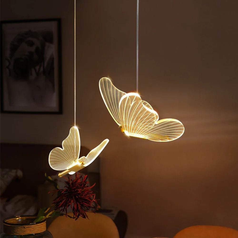 Vägglampa - Hängande LED-vägglampor med fjärilsstämning-Eva Jonsson