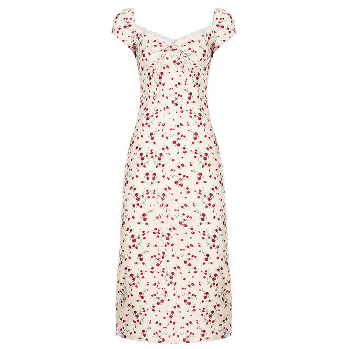 Women floral clothing with playful cuts and fine lace details Mirla-Eva Jonsson