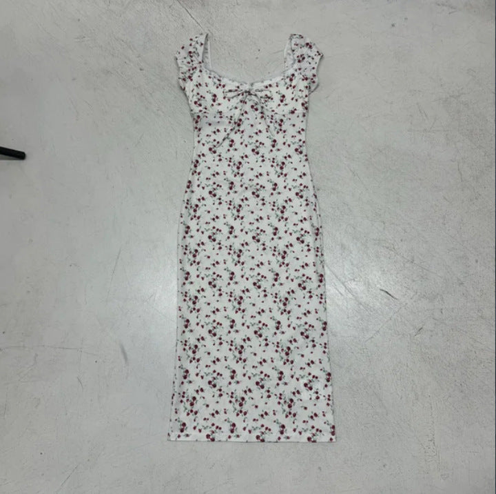 Women floral clothing with playful cuts and fine lace details Mirla-Eva Jonsson