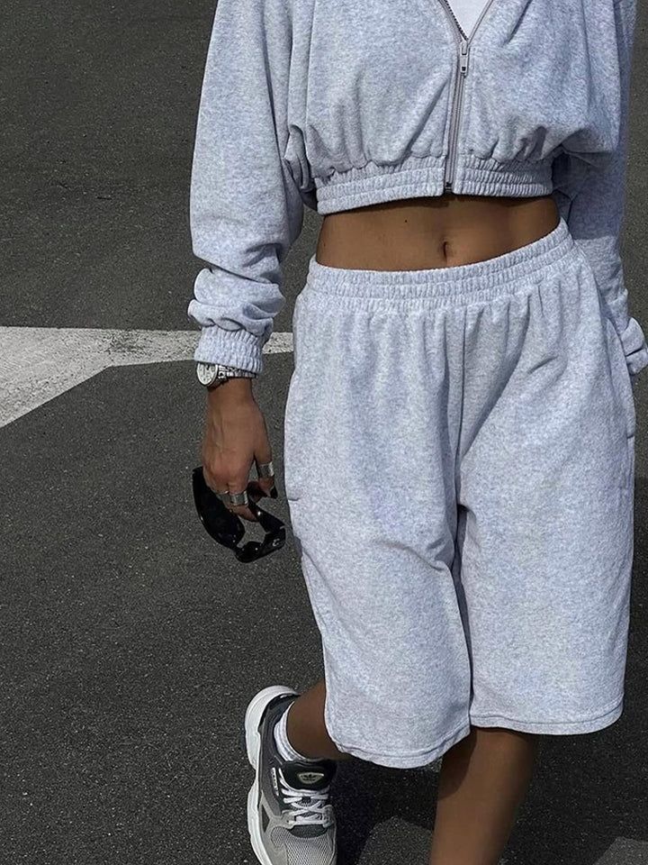 kvinnors avslappnade shorts med elastisk midja och praktiska sidofickor Mirla-Eva Jonsson