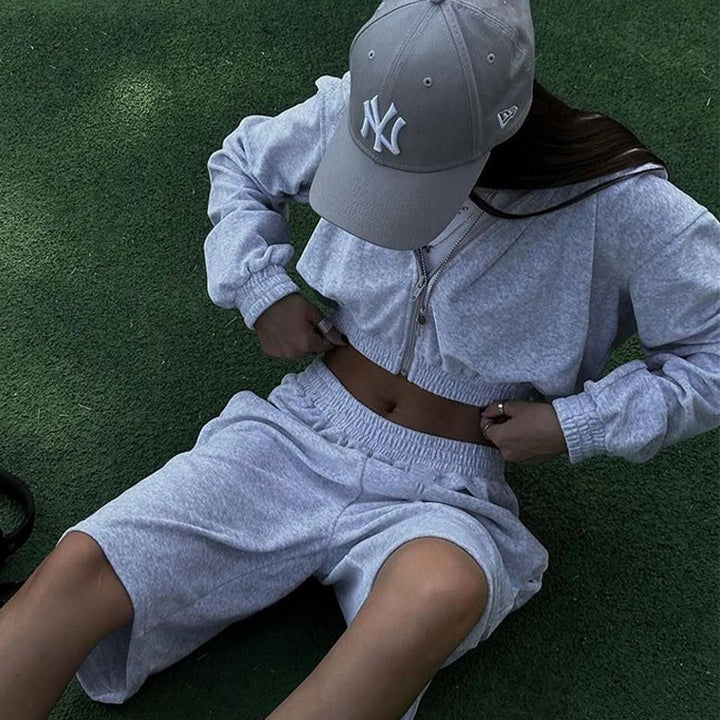 kvinnors avslappnade shorts med elastisk midja och praktiska sidofickor Mirla-Eva Jonsson
