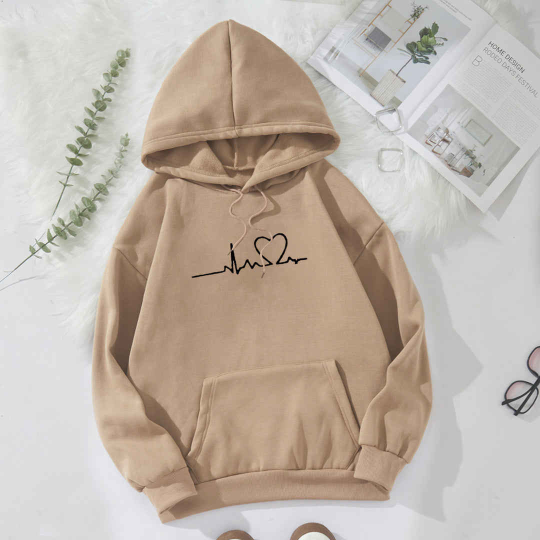 kvinnors hoodie med hjärtslag design Mirla-Eva Jonsson
