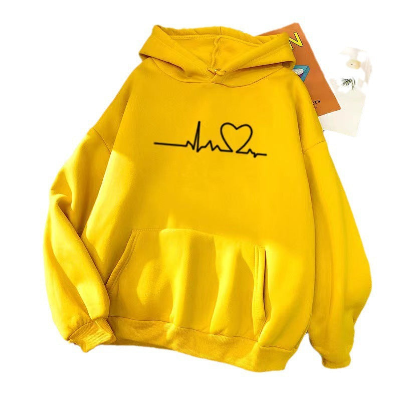 kvinnors hoodie med hjärtslag design Mirla-Eva Jonsson