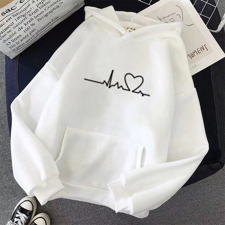 kvinnors hoodie med hjärtslag design Mirla-Eva Jonsson